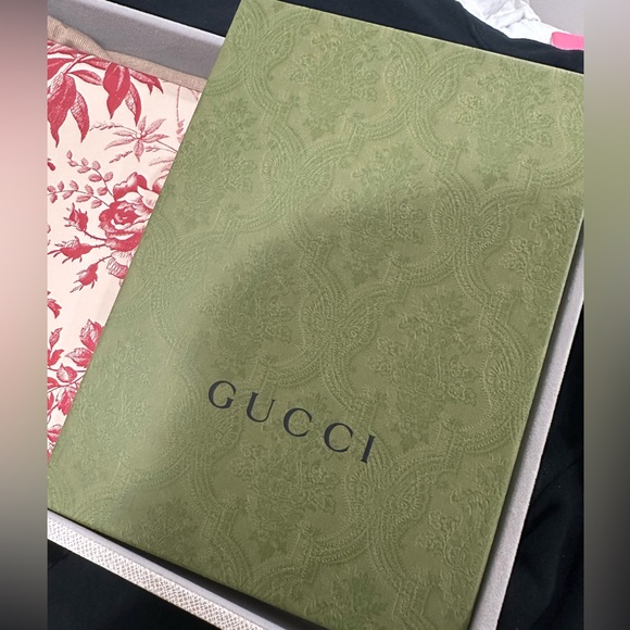 Gucci Notebook - Picture 14 of 14
